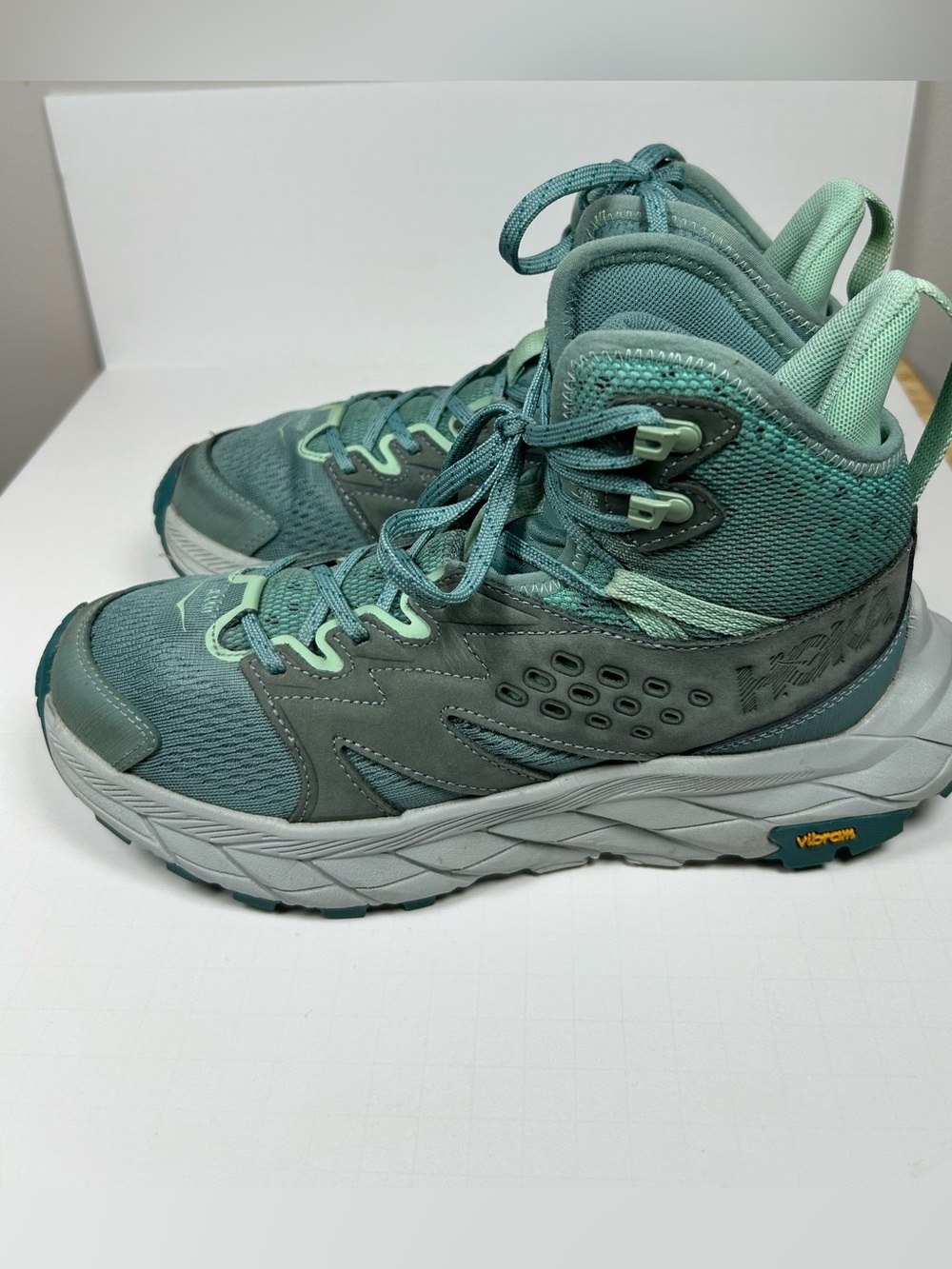 HOKA Women's Anacapa Breeze Mid hiking boots in the Trellis/Mist Green colorway - Picture 11 of 11